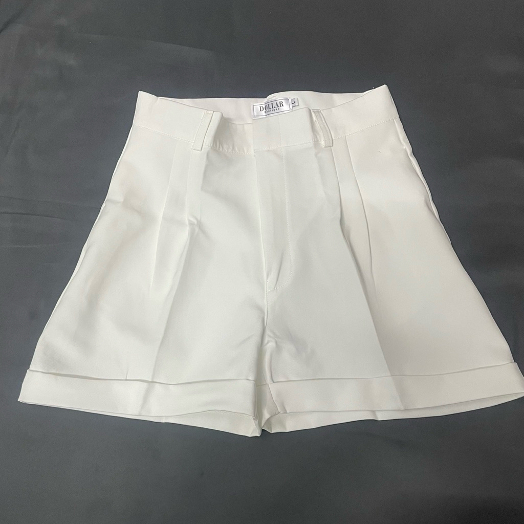 กางเกงขาสั้นทรงบาร์บี้ แบรนด์ Dollar Boutique (ส่งต่อ)
