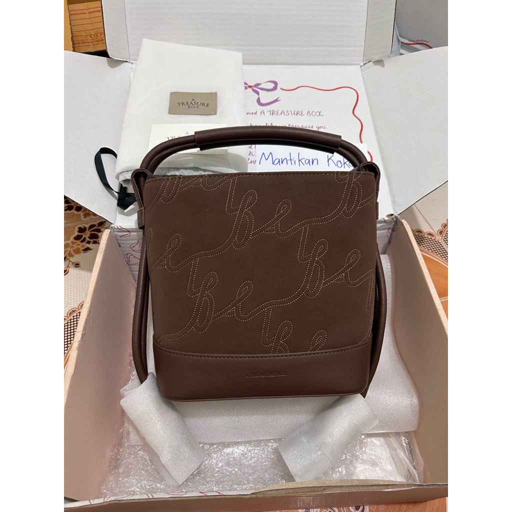 Atreasurebox-Mocha mousse regular all day