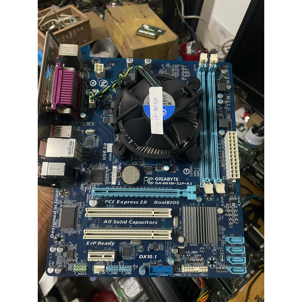 เมนบอร์ด LGA 1155 รุ่น GA-H61M-S2P-R3ฝาหลัง รองรับ Gen2 Gen3 แถม Core I3-3220 ซิ้งครบสินค้ามือสองใช้