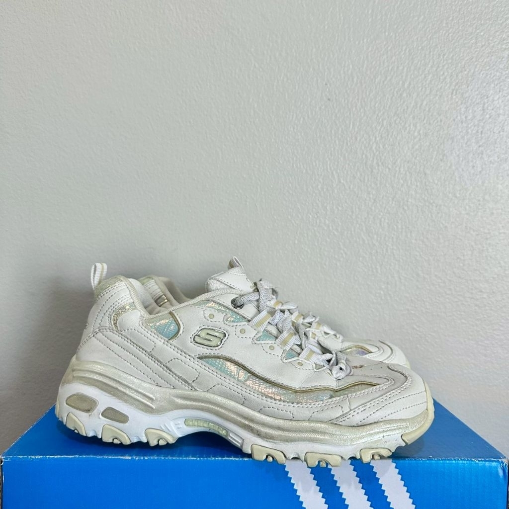 Skechers 36/23 มือสอง