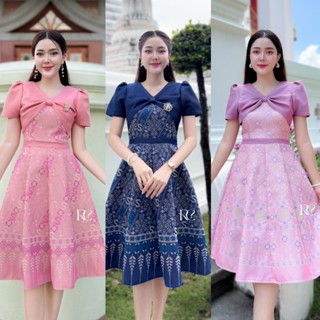 (แถมฟรีโบว์ติดผม)เดรสผ้าฝ้ายทอลายสิริราชพัตราภรณ์สีฟ้า ชมพูแ…