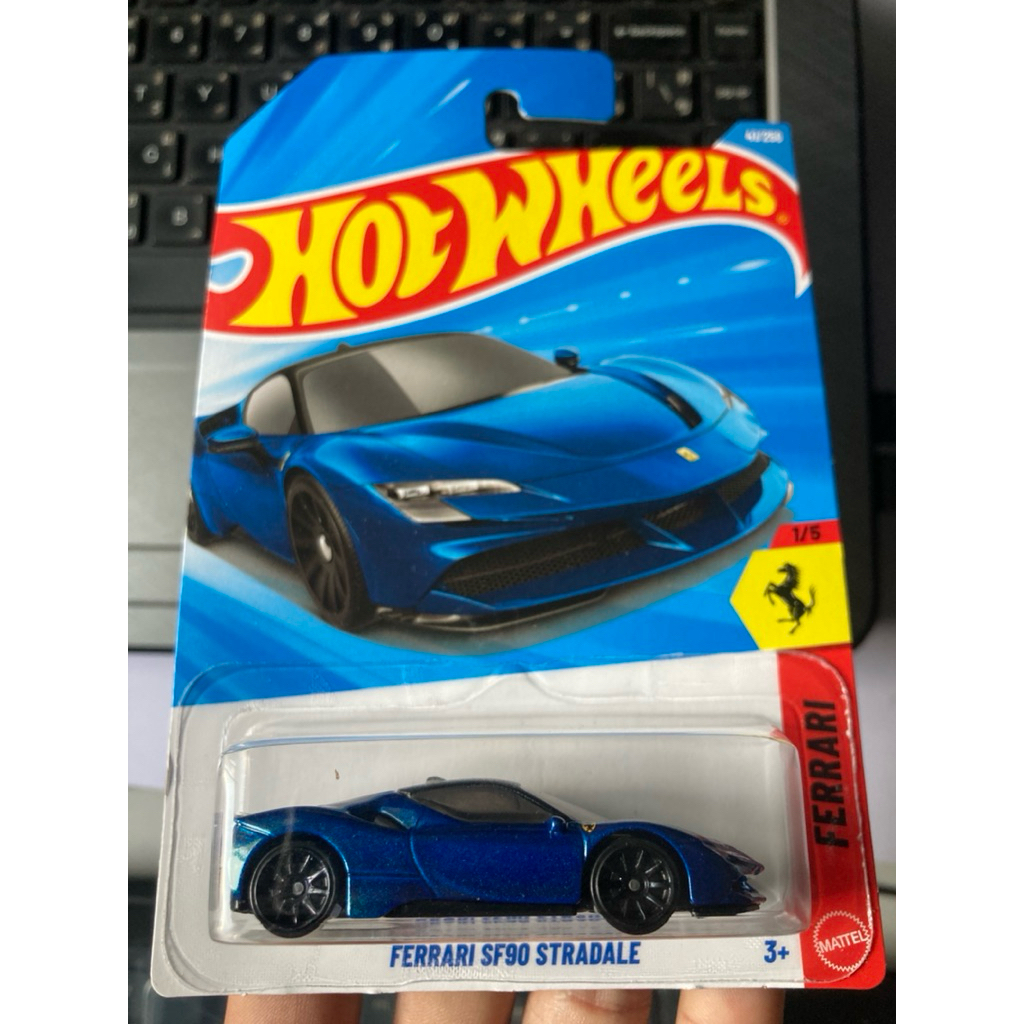 Hotwheels 1/64 Ferrari SF90 stradale