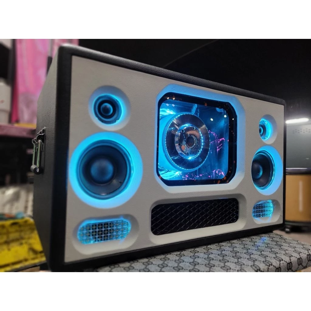 (แถมไมค์)บลูทูธ6.5"แบนพาสคาราโอเกะไฟ2ระบบแอมป์D900 โมL200w/D2000(400w)กลาง4"แหลม2"