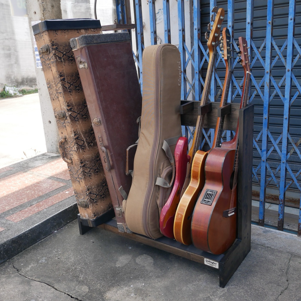 ชั้นวาง เคสกีต้าร์สไตสวินเทจ ขนาด 5 เคส (สามารถดัดแปลงให้วางกีต้าร์ได้)