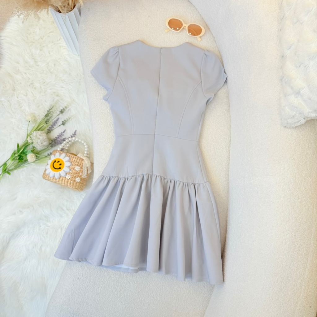 [LISA] A1283 ชุดเดรสกระโปรงคอกลมแขนสั้นดีเทลแต่งดอกไม้ สวยเรียบหรูผู้ดี ใส่ออกงาน ดินเนอร์ คาเฟ่ - รูปที่ 4