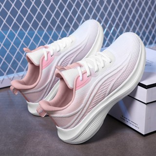 รองเท้าผ้าใบเหล่านี้ผลิตอย่างดีเยี่ยม คุณภาพเหนือกว่า มีสไตล…