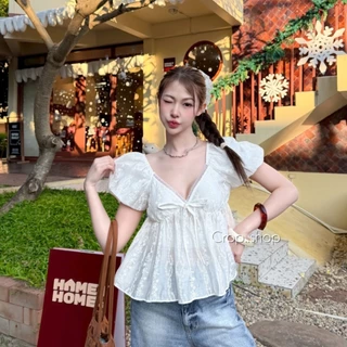 crop..shop เสื้อเเขนตุ๊กตา ลายสวย เว้าช่วงอก เเต่งระบาย สวยลมุนเซ็กซี่ลงตัวสุดๆ ปล่อยชายพริ้ว