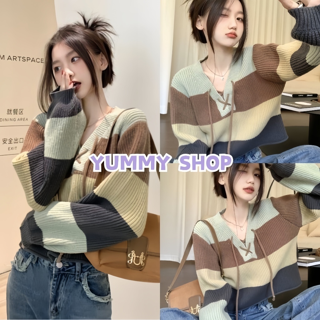 Yummy Shop พร้อมส่ง เสื้อไหมพรมคอวีแขนยาว ลายทางใหญ่ ทรงหลวม ผ้านิ่ม เสื้อแฟชั่นผู้หญิง สไตล์เกาหลี’56091-1