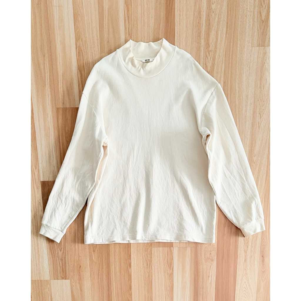 uniqlo U long sleeve manครีม