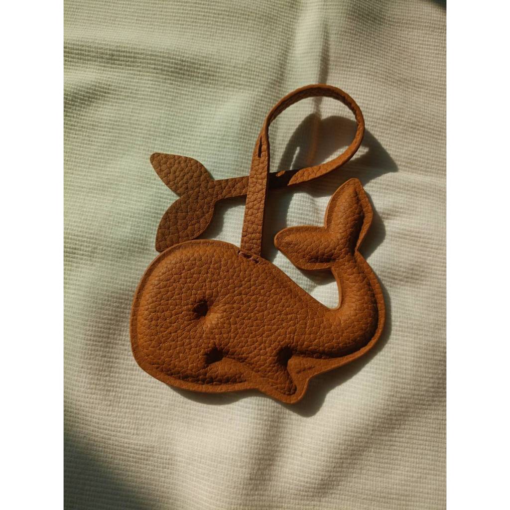 Songmont - Vegan Charm - ปลาวาฬ - สีน้ำตาล ของแท้ (พร้อมส่ง)