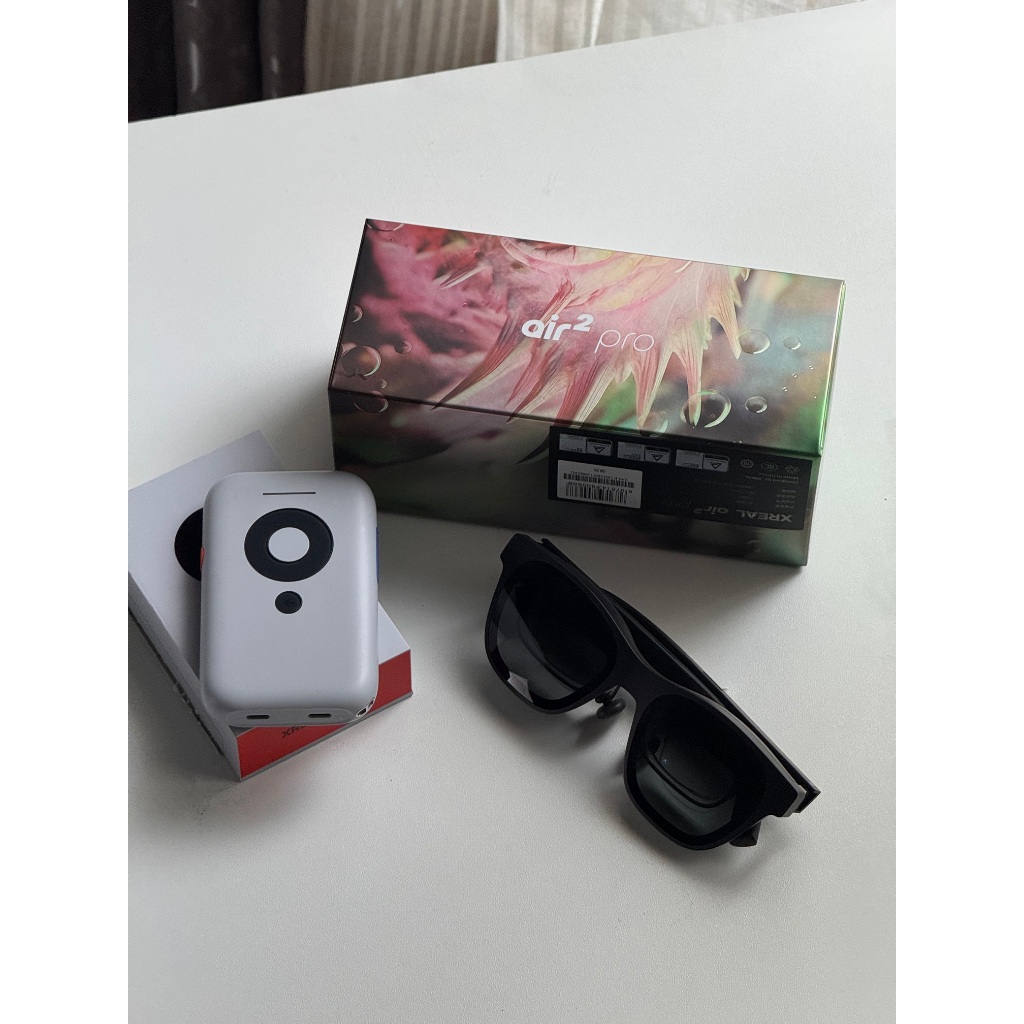 XREAL Air 2 Pro 2023 แว่นตา AR HD 130นิ้วจอยักษ์ + Xreal Beam จอยักษ์ขนาด 330 นิ้ว มือ 2 ใช้งานน้อยม