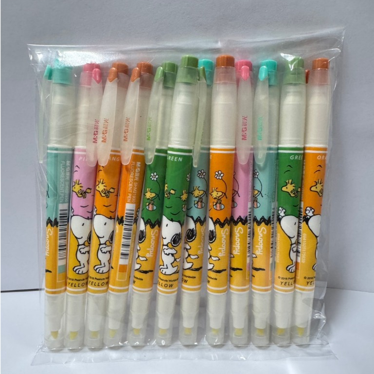 M&G SHM21930 ปากกาไฮไลท์ 2 หัว คละสี ลวดลาย Snoopy (แพ็ค 12 ด้าม)