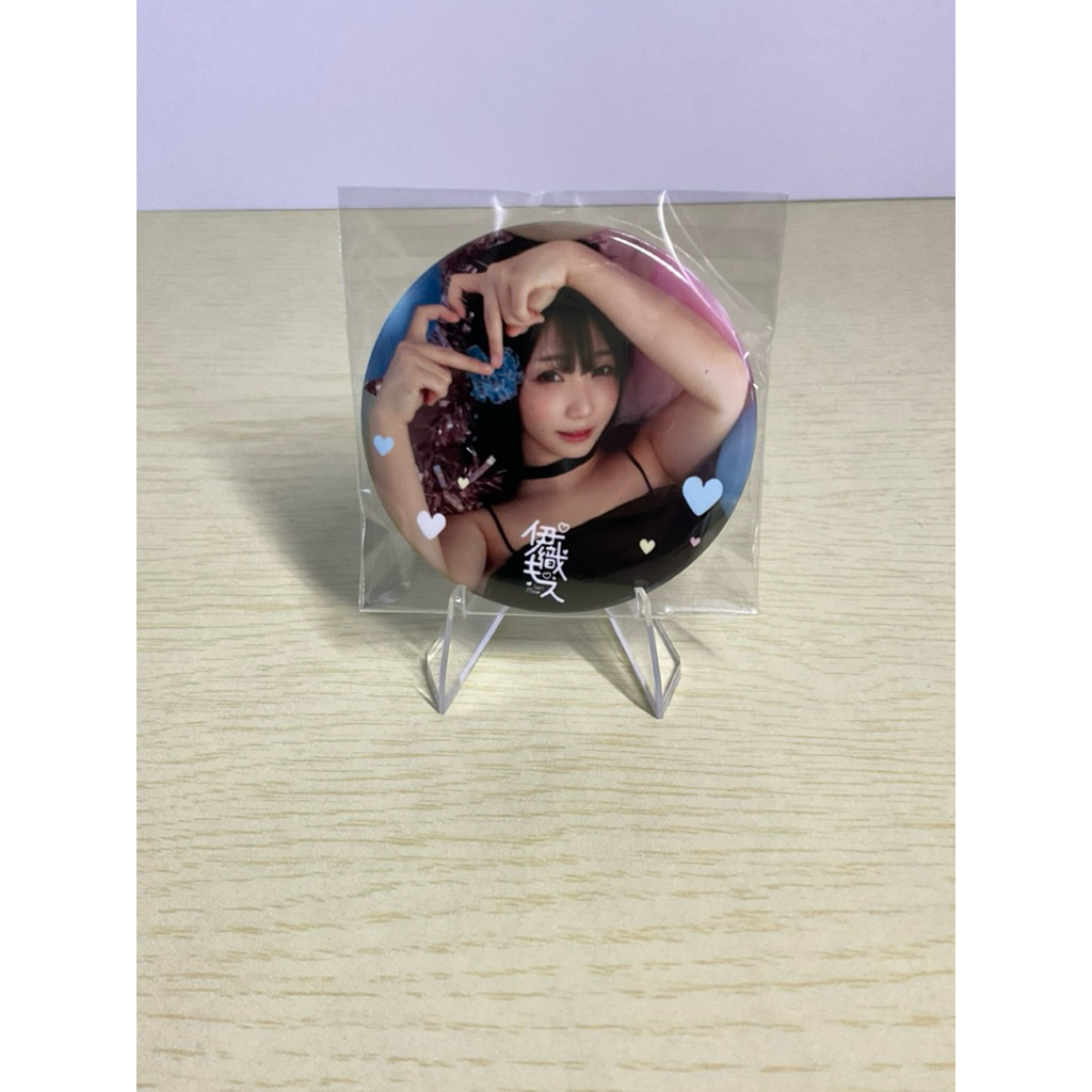 เข็มกลัด ของสะสมจากคอสเพลย์เยอร์ ลายคุณ Iori Moe ไม่ผ่านการใช้งานมาก่อน สภาพสวย ของแท้