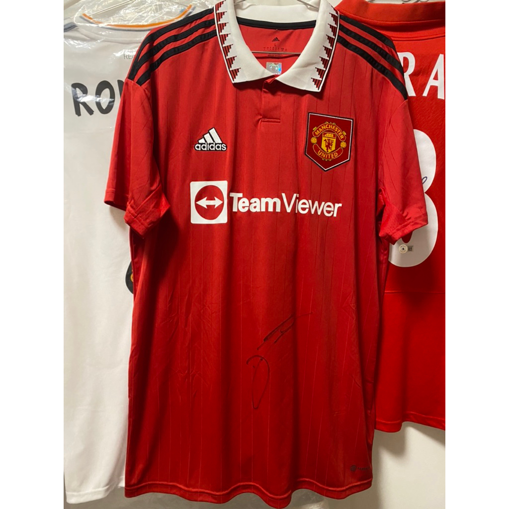 เสื้อป้ายห้อย ลายเซ็น Diogo Dalot แท้ รับรองโดยสโมสรแมนยู