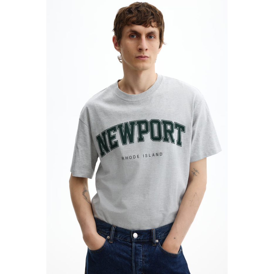 H&M(เอชแอนด์เอ็ม) เสื้อยืดลายพิมพ์ทรงหลวม Men Loose Fit Printed T-shirt 1313924_3