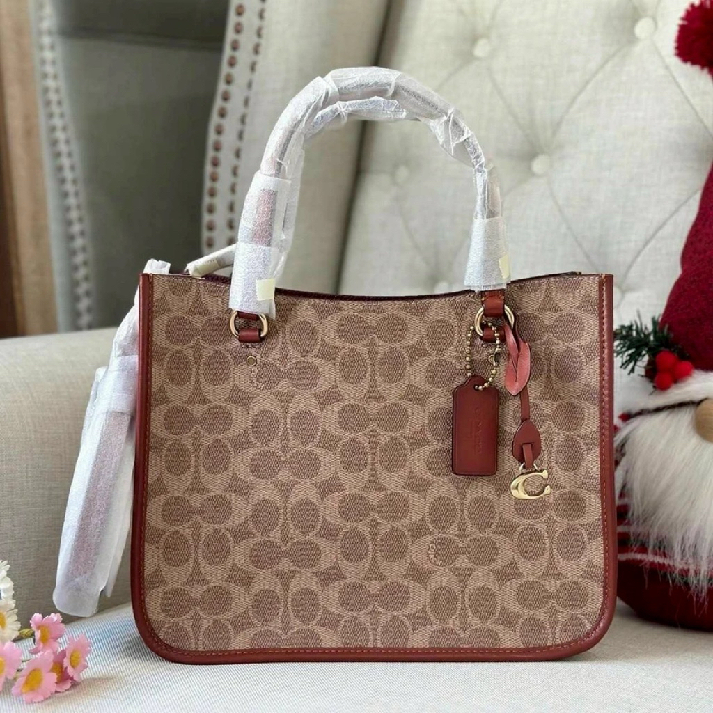 กระเป๋า #Coach แท้100% จาก USA (กรุณาทักแชทก่อนสั่งซื้อ)  ปล. ราคาปรับขึ้น-ลง ตามShopอเมริกา