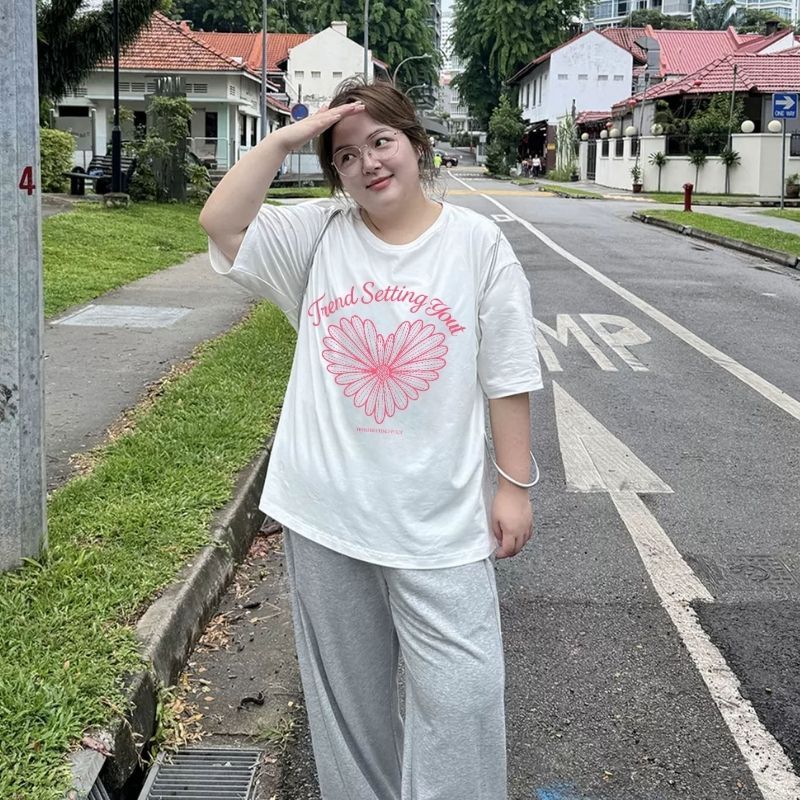 TeddyTee พร้อมส่ง เสื้อยืด oversize🎀สไตล์เกาหลีสำหรับสาวอวบ พลัสไซส์ ผ้าคอตตอน ทรงหลวม "LOVE Setting yout"【COD】