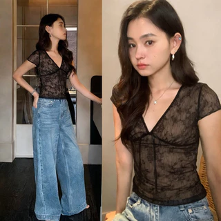 STR พร้อมส่ง🍡🌷เสื้อเบลาส์ เสื้อลูกไม้แขนยาวคอวีหลึก ดีไซน์เรียบหรูดูแพงเสื้อ2ชั้นติดกันทรงเข้ารูป เซ็กซี่แฟชั่นผู้หญิง