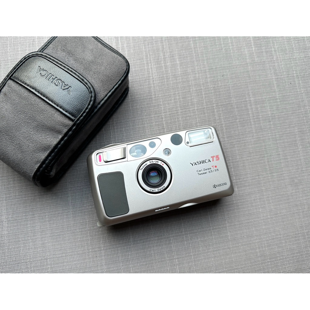 Yashica T5 กล้องฟิล์ม