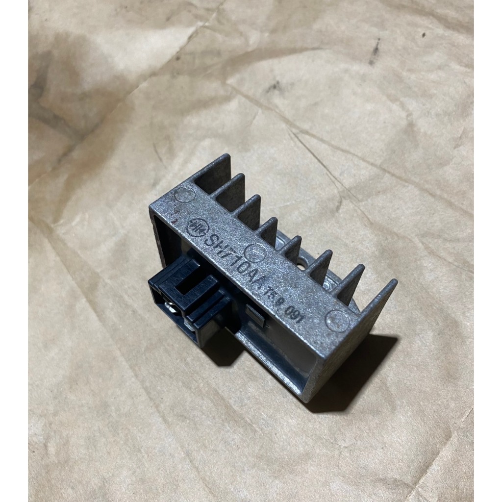 31600-KPW-901แผ่นชาร์จ เวฟ125 ดรีม125 wave125 R  (ถอดจากรถ) อะไหล่มือสองแท้HONDA💯