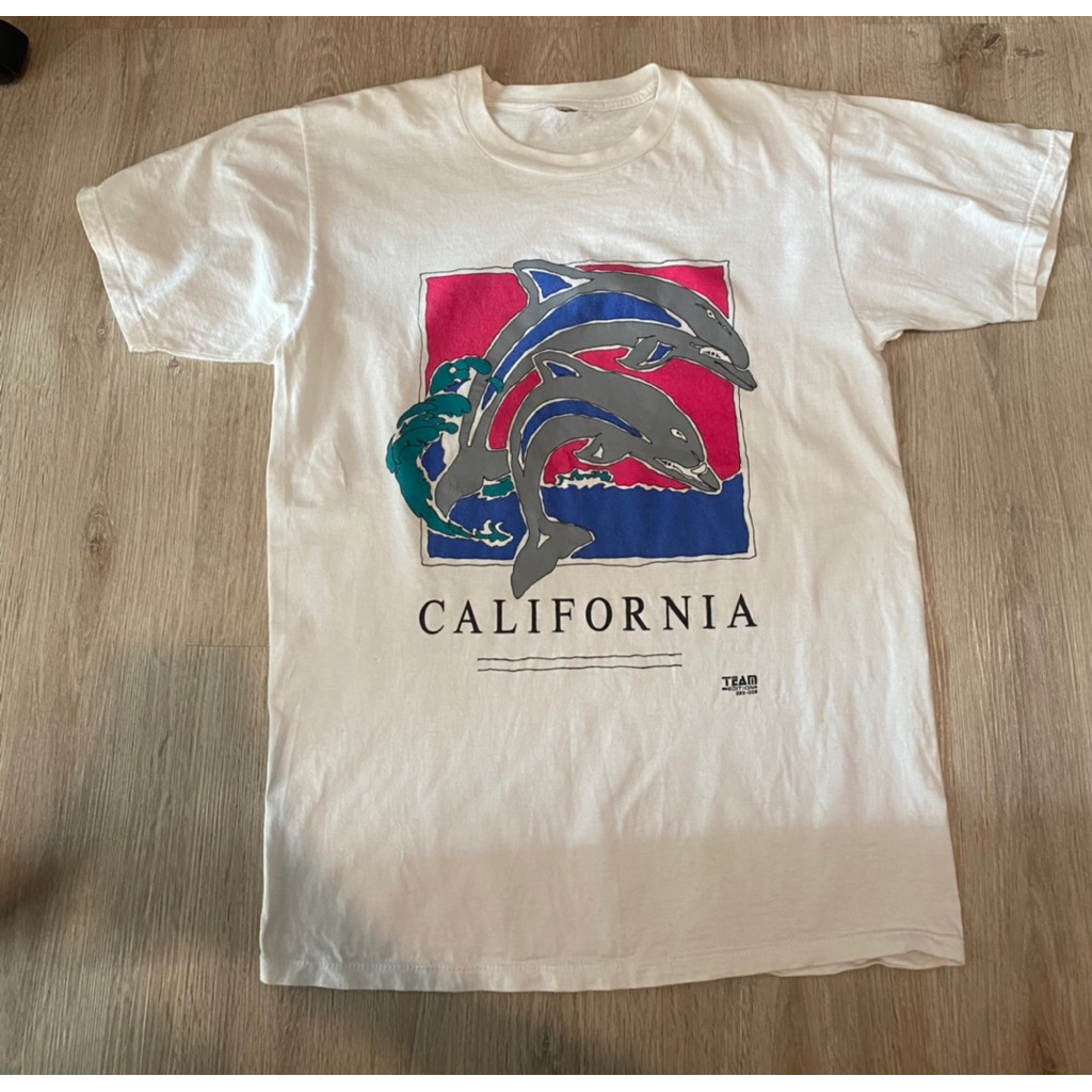 รหัสB1 Vintage T shirt -CALIFORNIA ขนาด: อก 38นิ้ว ยาว 27.5นิ้ว  ตำหนิ: - ราคา: 250บาท 💖
