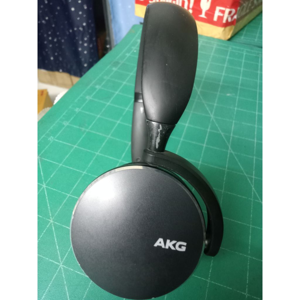 หูฟังบลูทูธ AKG Y500 เก่าๆ แต่ฟังดี ครับ😼