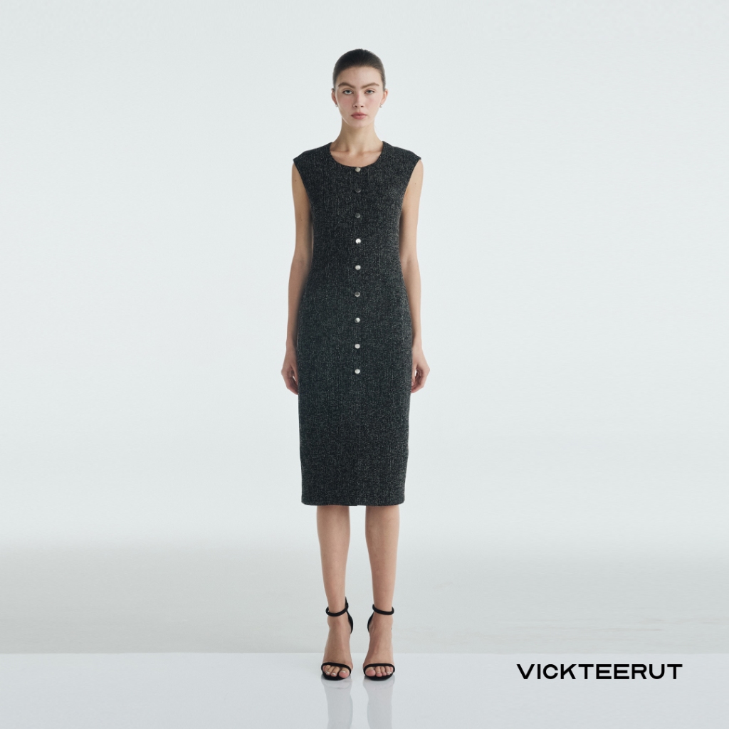 VICKTEERUT Re-Edition Sleeveless Sheath Dress เดรสแขนกุด เดรสเข้ารูป ตกแต่งกระดุม