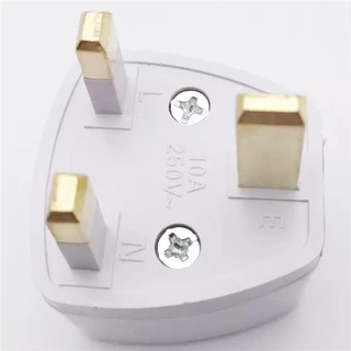 ปลั๊ก Plug ปลั๊กแปลงขา ใช้กับอังกฤษ ฮ่องกง สิงค์โปร์ สหรัฐอาหรับเอมิเรตส์ (ดูไบ) 1ตัว