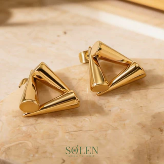 SOLEN Prism ต่างหูทรงสามเหลี่ยม 3D สไตล์เรขาคณิต สแตนเลสแท้ งานพรีเมียม ผิวแพ้ง่ายใส่ได้
