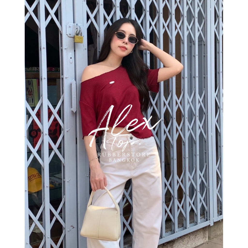 Rubberstore - Alex top short sleeve เสื้อคอปาดแขนสั้น