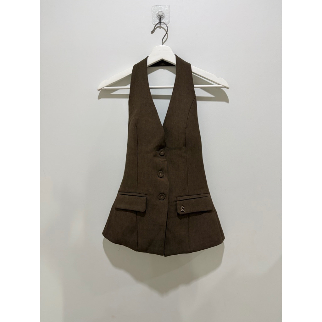 เสื้อคล้องคอVELLISสีน้ำตาลผู้ดี