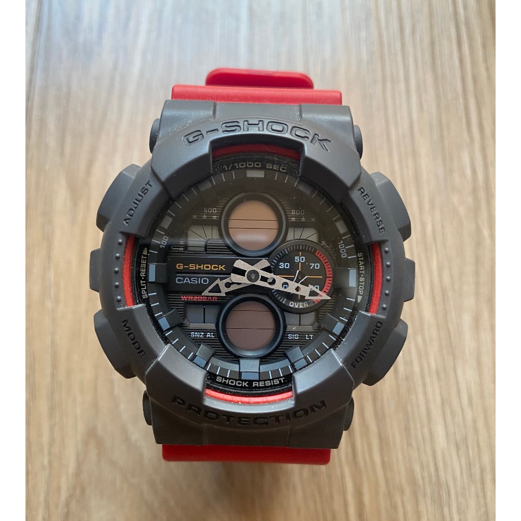 Casio G-SHOCK GA-140-4A นาฬิกาข้อมือผู้ชาย อนาล็อก-ดิจิตอล สีแดง กันน้ำ 200 เมตร