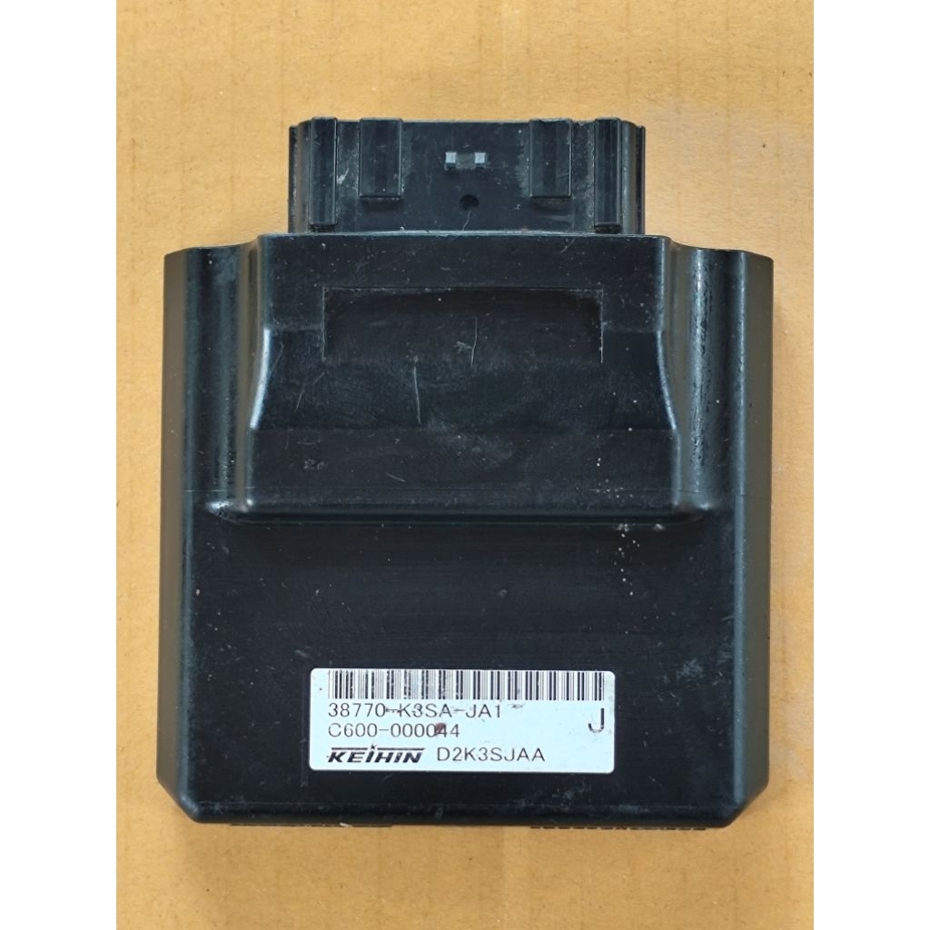 กล่อง ecm honda รหัส 38770-K3SA-JA1 สภาพ 90% มือสองของแท้