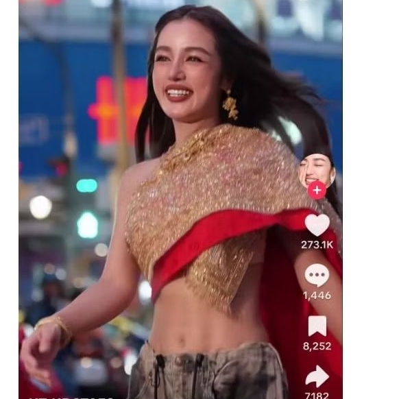 สไบ  สไบกากเพชรเย็บแล้วมีเกาะอกแบบยางยืดในตัว และสไบกากเพรชส่งด่วน