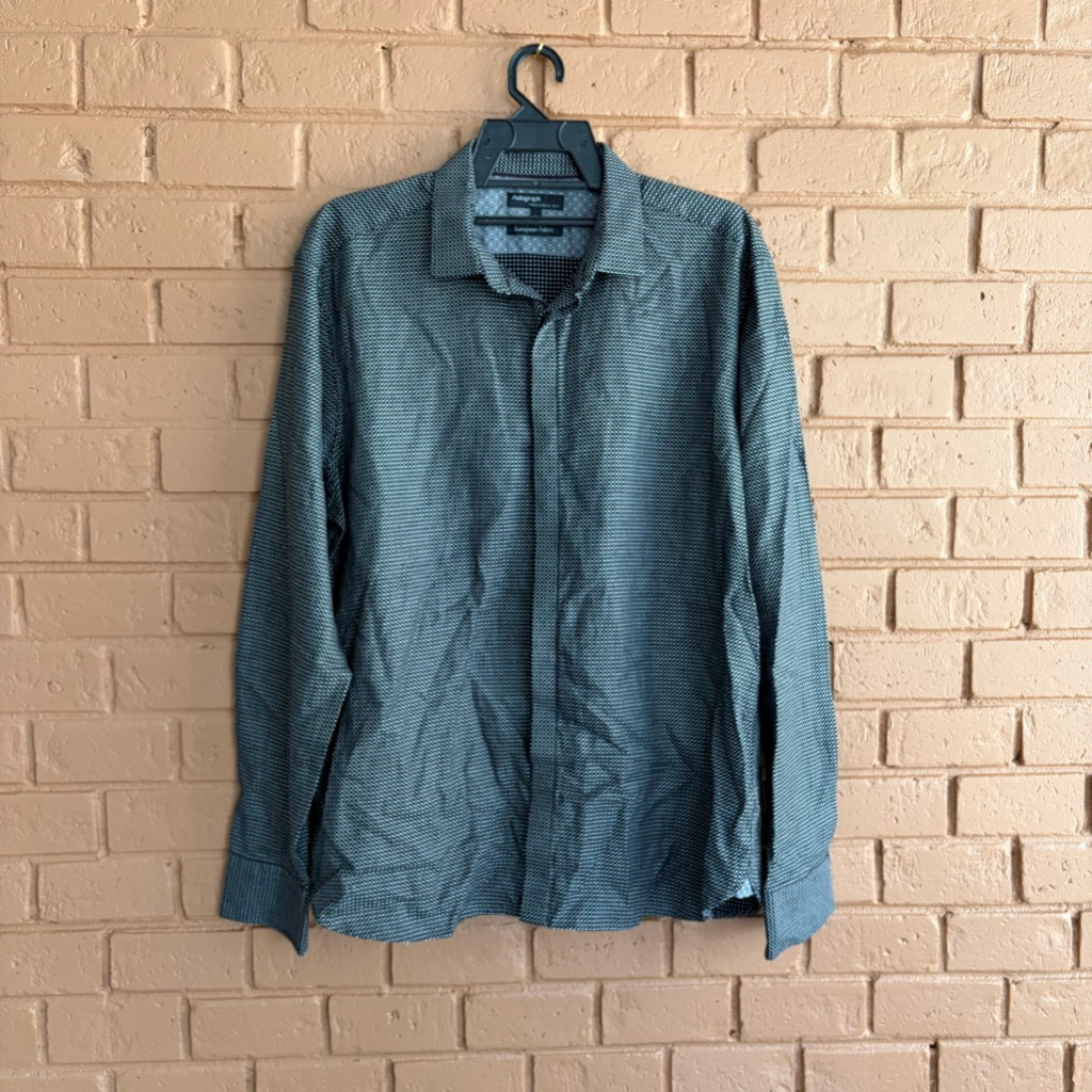 Marks and Spencer เสื้อเชิ้ตชายงานปักลายตาราง ผ้าคอตตอน สภาพใหม่ตำหนิไม่มี เบอร์L อก41-43 ยาว29.5 ไห