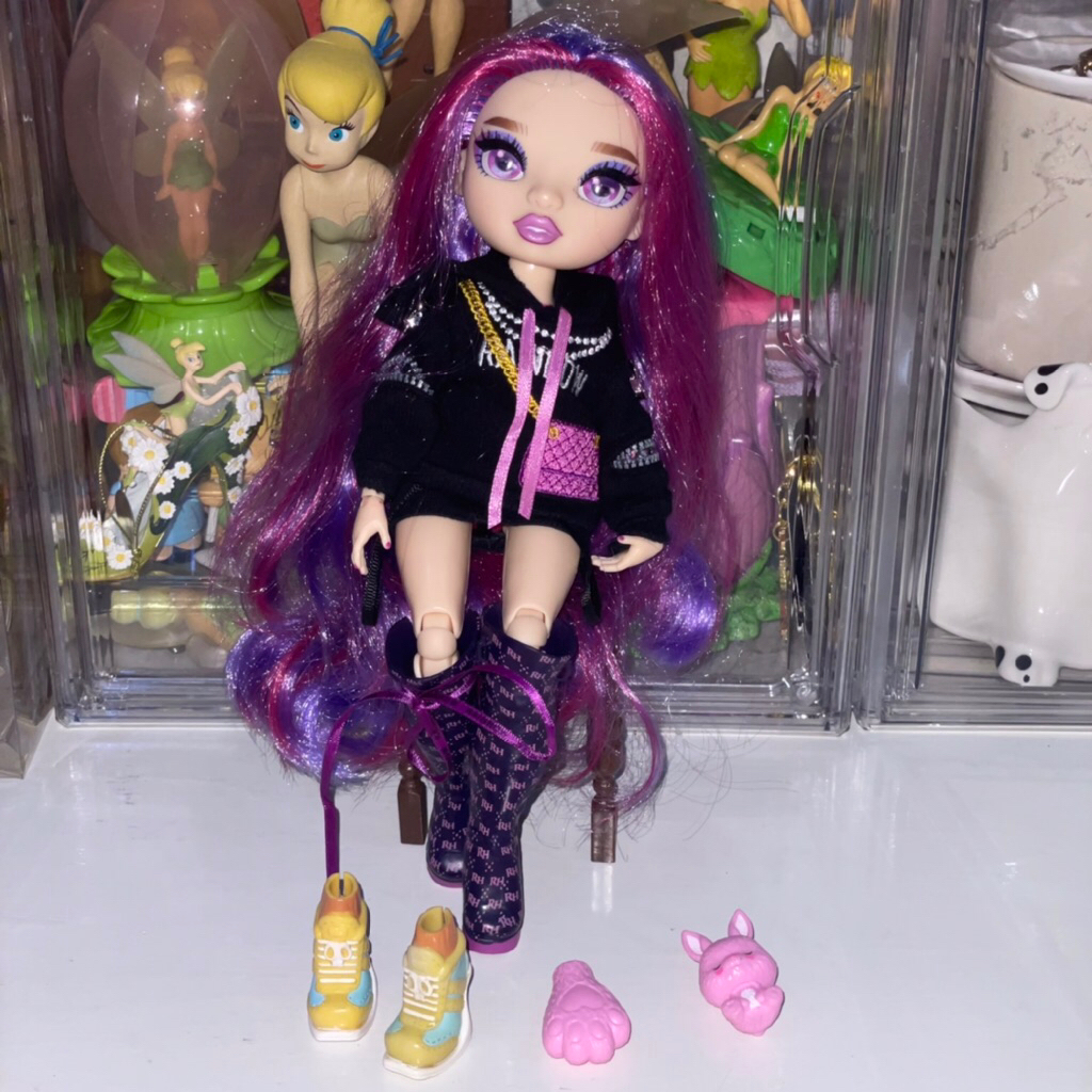 Rainbow High Emi Vanda fashion doll orchid purple with high boots