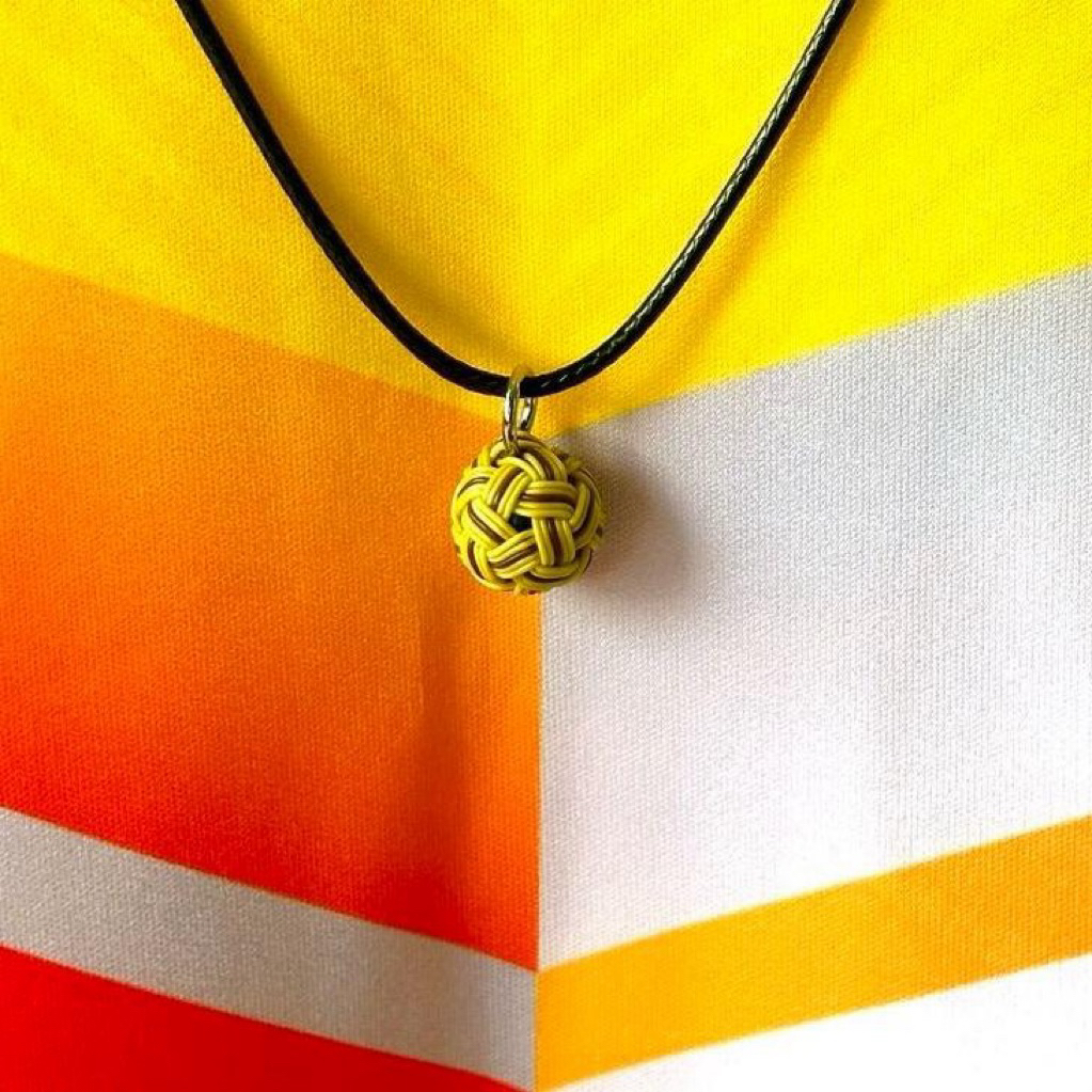 สร้อยคอจี้ลูกตะกร้อจิ๋ว