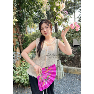 [ รุ่น กั๊กลูกไม้ ] เสื้อกั๊ก งานปักลูกไม้ แต่งกระดุมถั่วทอง