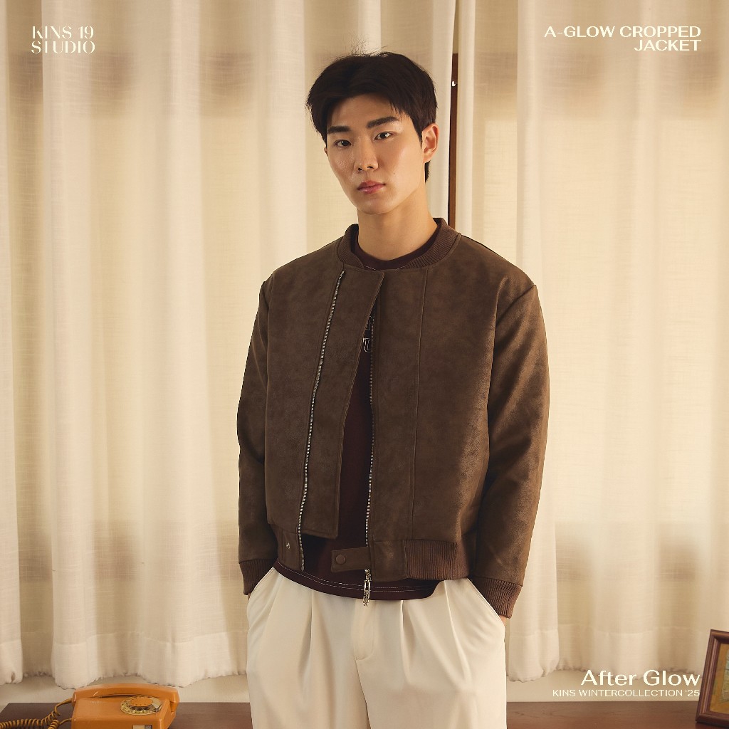 KINS 19 STUDIO | A-Glow Cropped Jacket เสื้อแจ็คเก็ตทรงครอป [KN328]