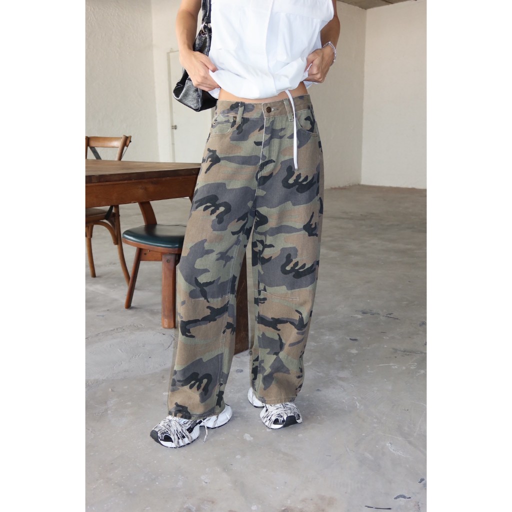 YUUAUN กางเกงผู้หญิง ลายทหาร เอวสูง ขากว้าง ทรงสตรีท วินเทจ Camo เอวสูง ทรงกระบอกใหญ่ ลุคเท่ สไตล์เกาหลี [ VN326-0 ]