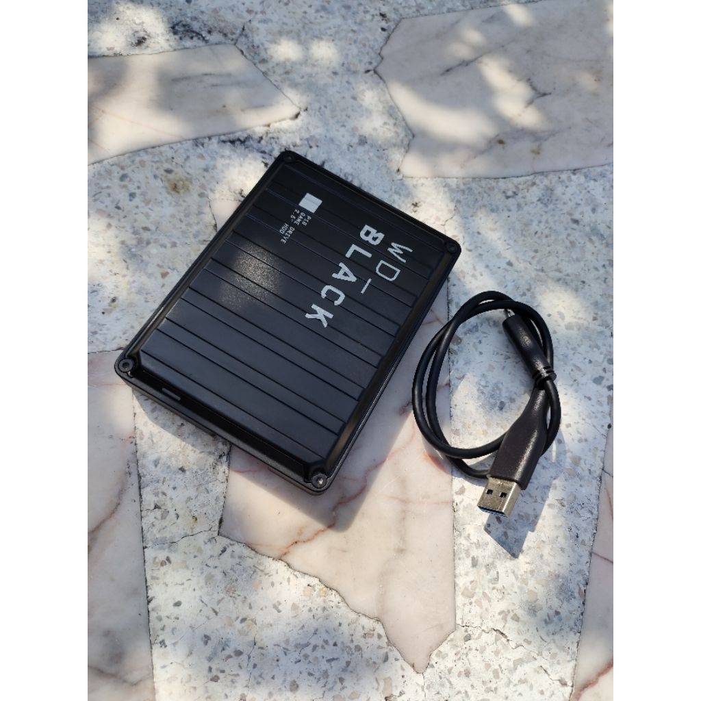 WD Black P10 Game Drive 5 TB  เป็นฮาร์ดดิสก์ภายนอกแบบพกพา ที่ออกแบบมาสำหรับเกมเมอร์