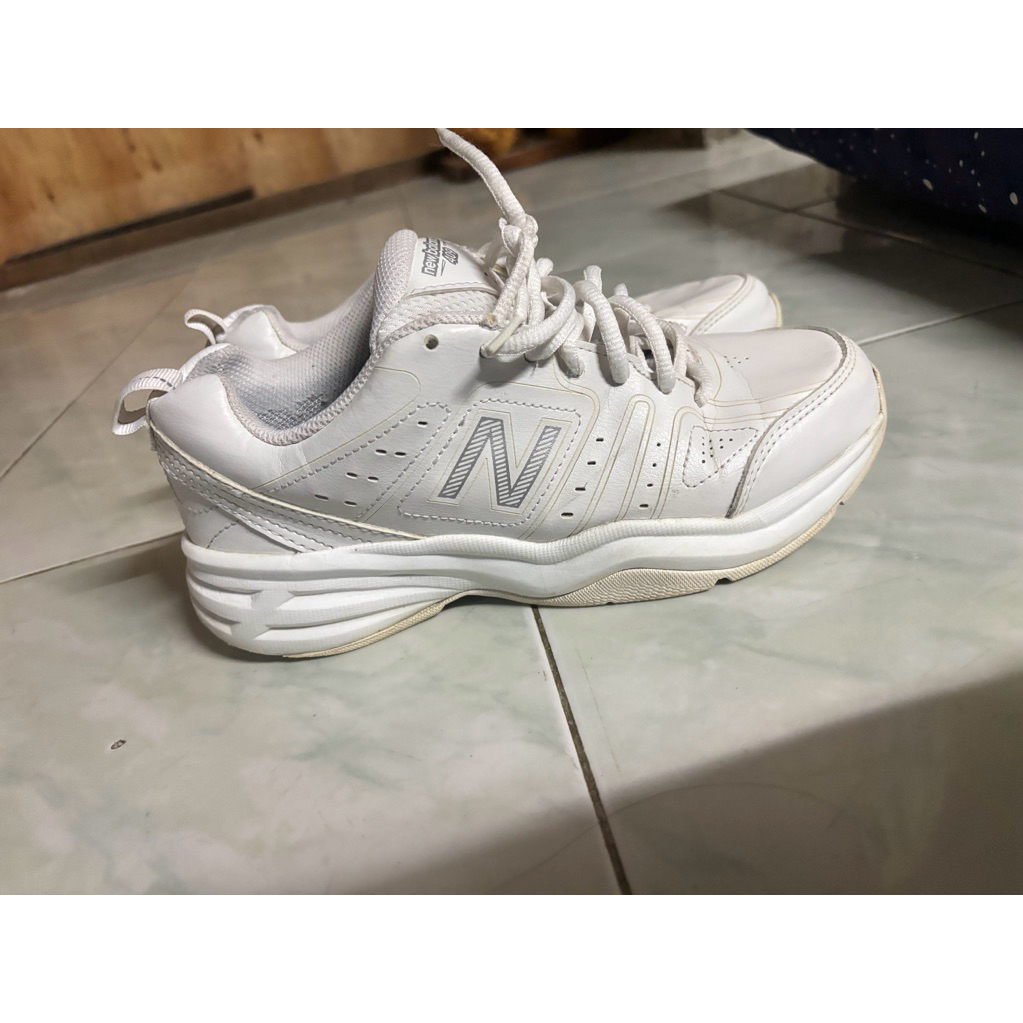รองเท้าผ้าใบมือสองNew balance