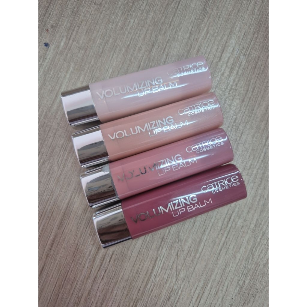 ลิปบาล์มเพิ่มความชุ่มชื้นให้ริมฝีปาก