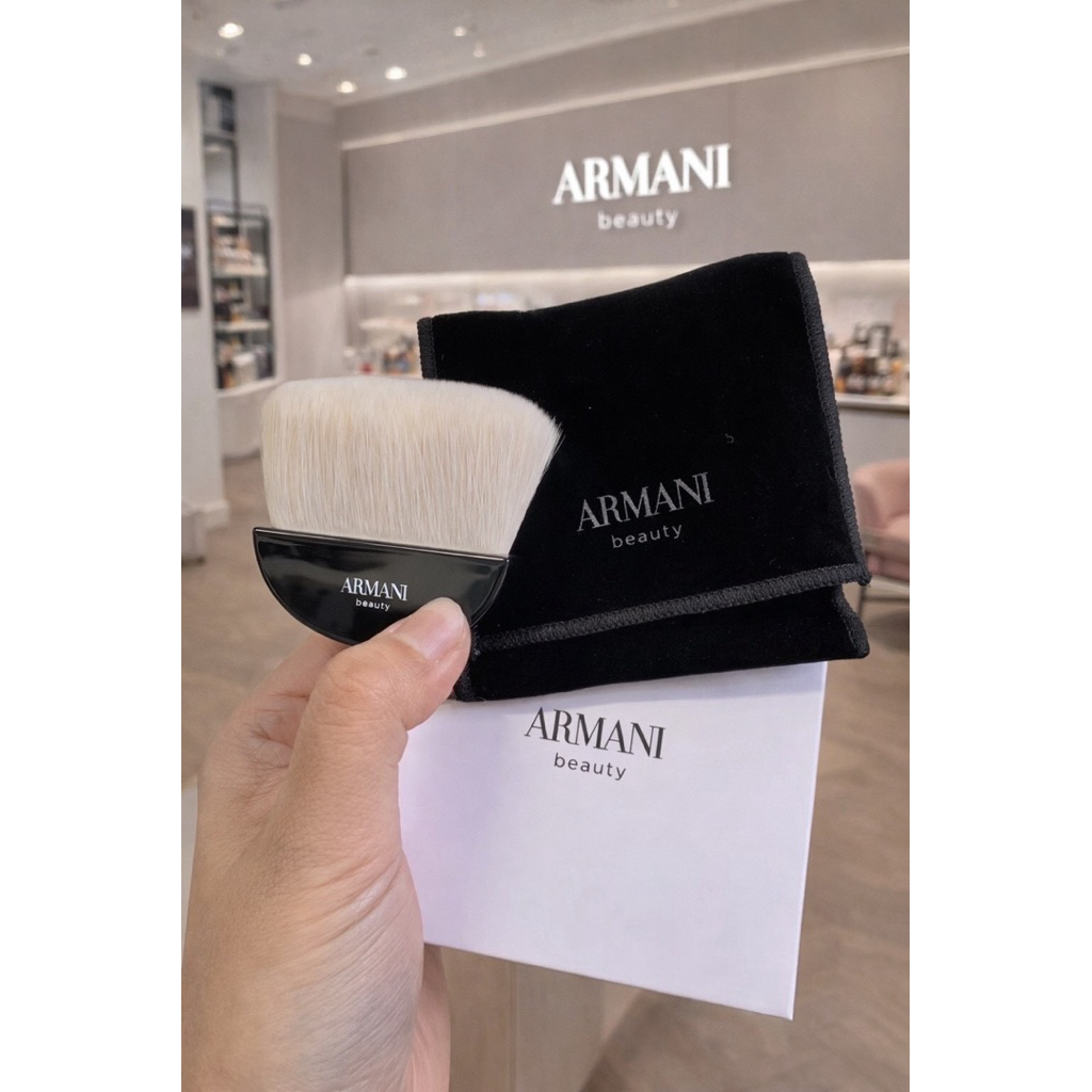 🚛สินค้าพร้อมจัดส่ง🚛 𝙂𝙞𝙤𝙧𝙜𝙞𝙤 𝘼𝙧𝙢𝙖𝙣𝙞 | 𝙎𝙤𝙛𝙩 𝙇𝙪𝙭𝙚 𝙆𝙖𝙗𝙪𝙠𝙞 𝘽𝙧𝙪𝙨𝙝  🖤 แปรงดี มีชัยไปกว่าครึ่ง ขนนุ่มแน่น เกลี่ยง่าย