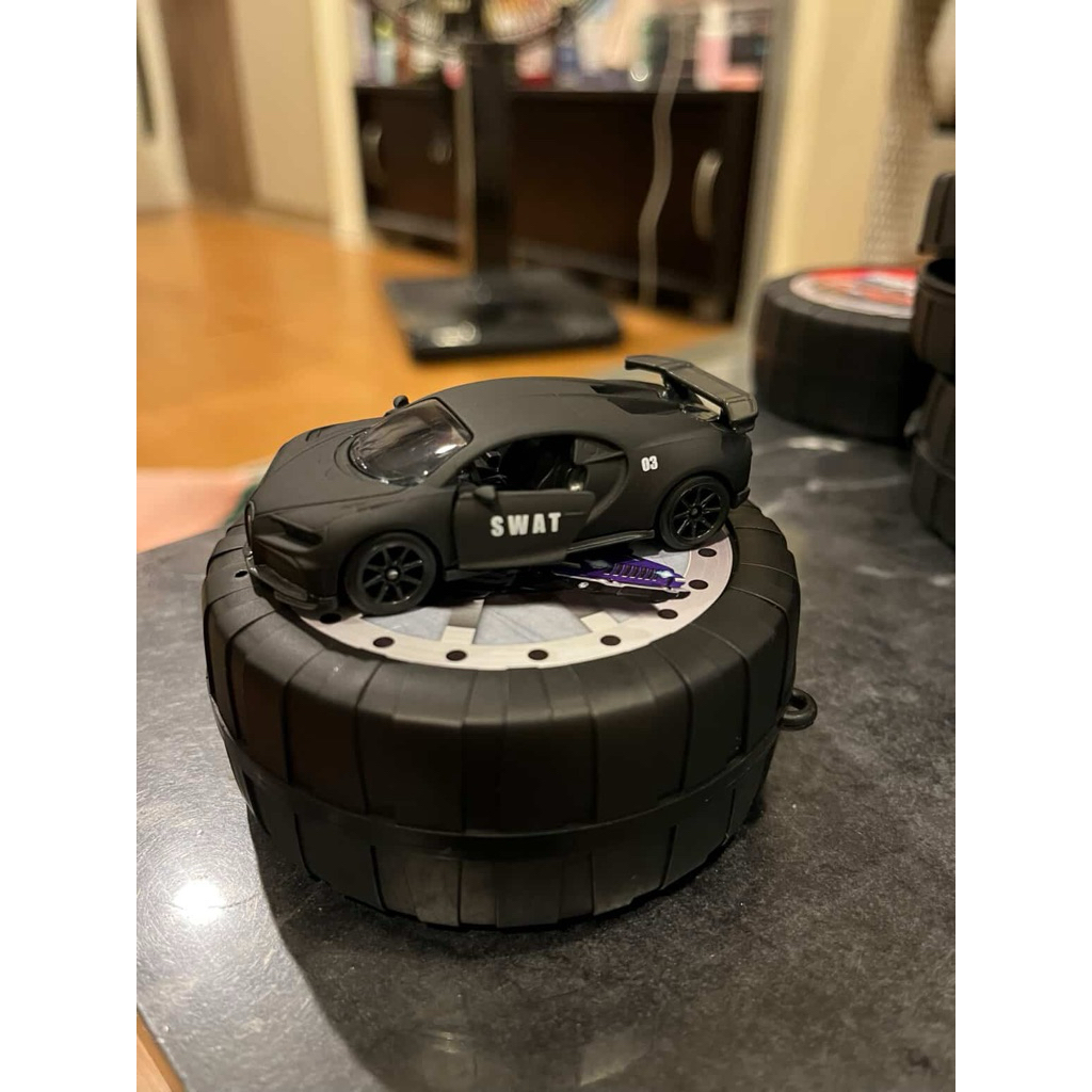 Majorette Bugatti Chiron Pur Sport ในธีม SWAT