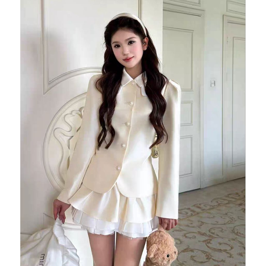 ชุดเซ็ท 2 ชิ้นลุคสาวหวาน เสื้อคลุมแขนยาวผ้าซาตินคอปกบัว+กระโปรงสั้นทรงพองใส่แล้วดูหวานละมุน หรูนุ่มนวลมีความเป็นเจ้าหญิง