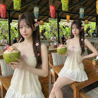 🌟Mamildya.shop🌟 เสื้อเกาะอกลายดอกไม้  แต่งลูกไม้และริบบิ้น/Q…