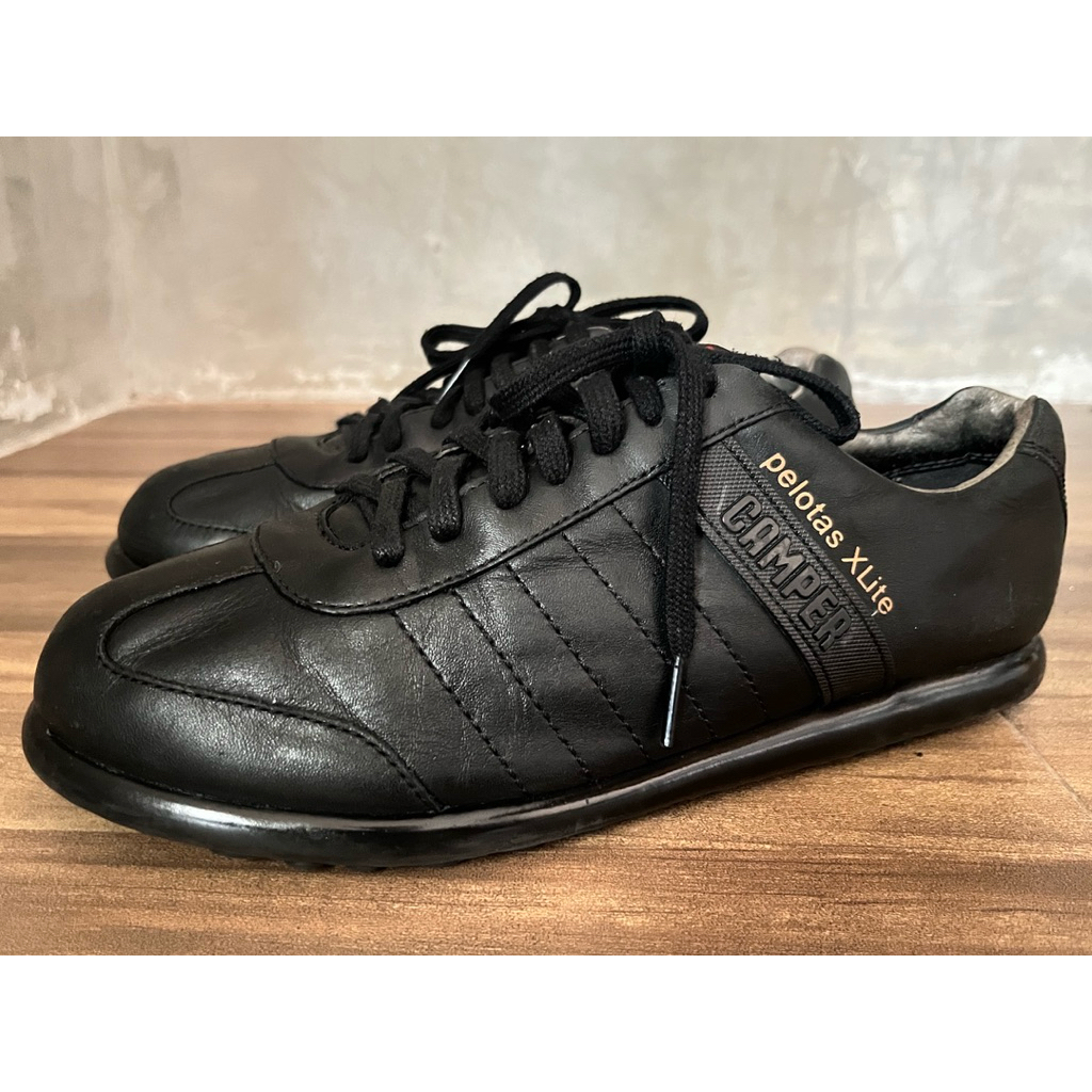 รองเท้ามือสอง Camper Pelotas