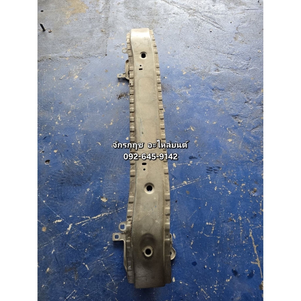 คานกันชนหน้า volvo V50 สภาพดีVOLVO V50 T5 2005 FRONT BUMPER