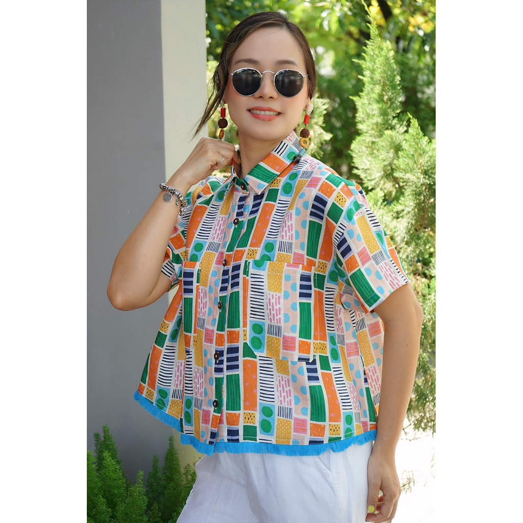 5th Jan เสื้อคอปก แขนสั้น กระดุมผ่าหน้า กระเป๋าอกคู่ แต่งพู่กันที่ชายเสื้อ ผ้าลินินแท้ 100% “อก 46 น